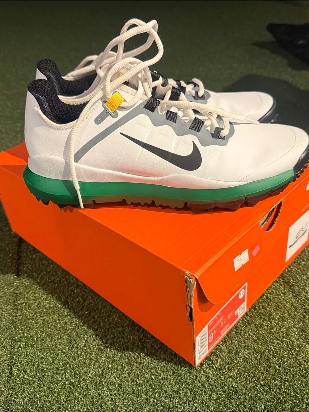 Nike limited edition, Tiger Woods Golf Shoes Masters Edition SOLD OUT